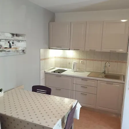 Zdenka Apartamento Vinišće