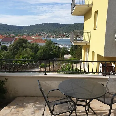 Zdenka Apartamento Vinišće