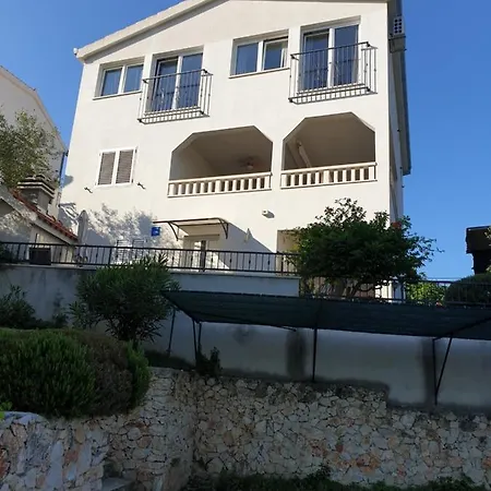 Zdenka Apartament Vinišće